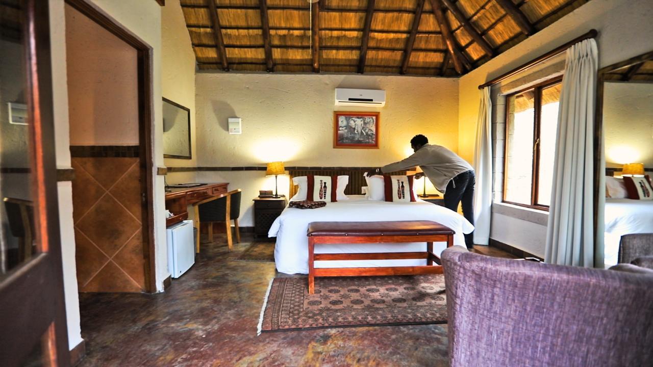 Grand Kruger Lodge And Spa Marloth Park Eksteriør bilde